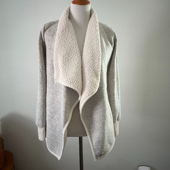 Abercrombie Soft and Easy Sherpa Lined Cardigan open front - Picture 4 of 9